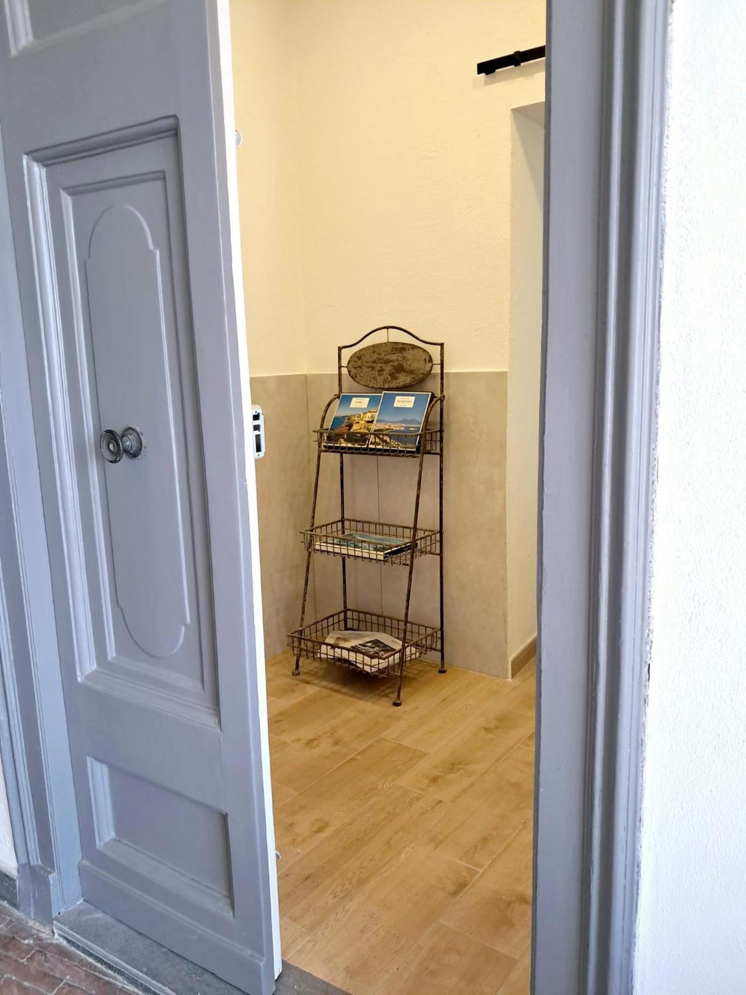 La Suite Del Giardino Napoli Esterno foto