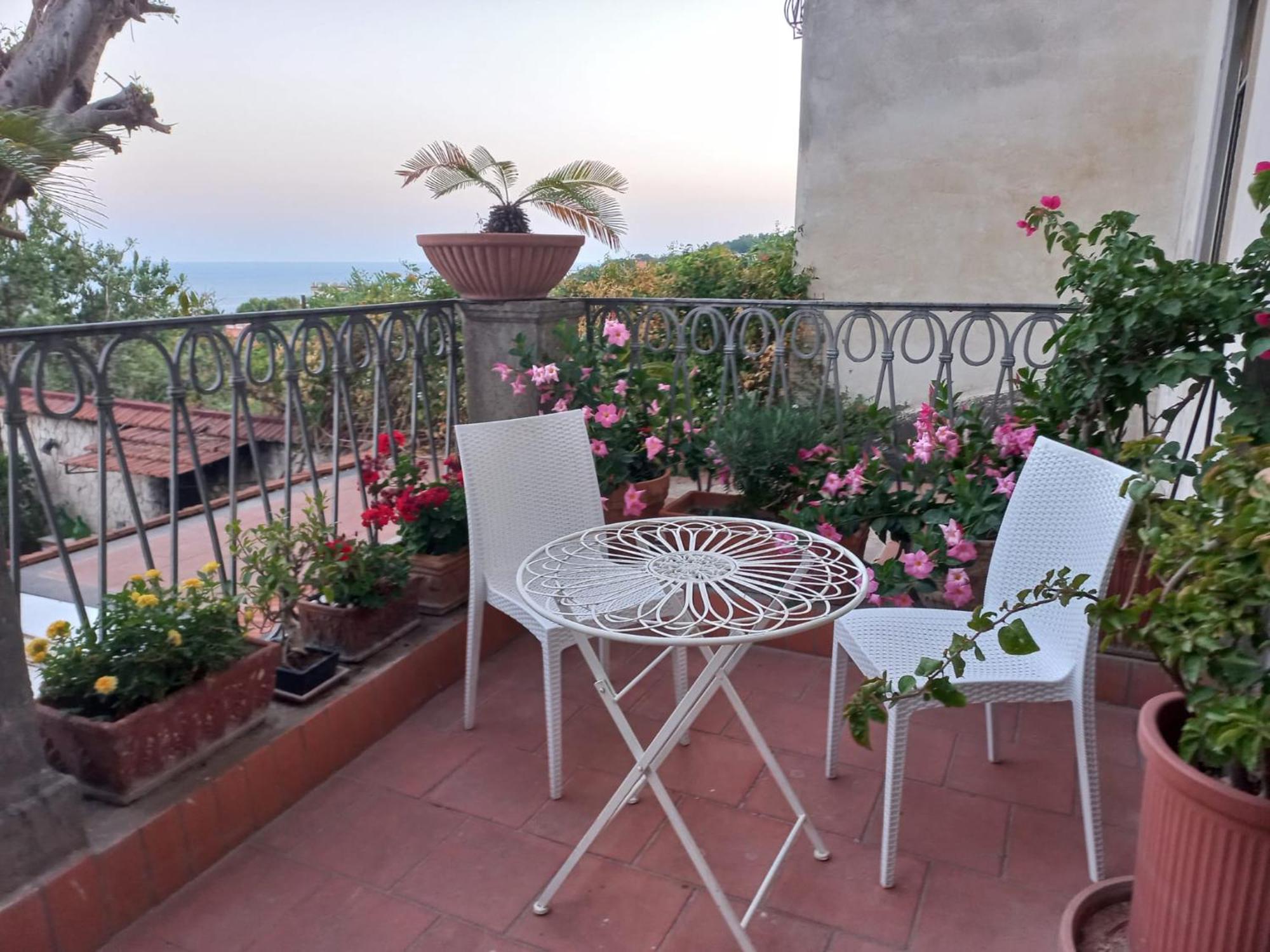 La Suite Del Giardino Napoli Esterno foto