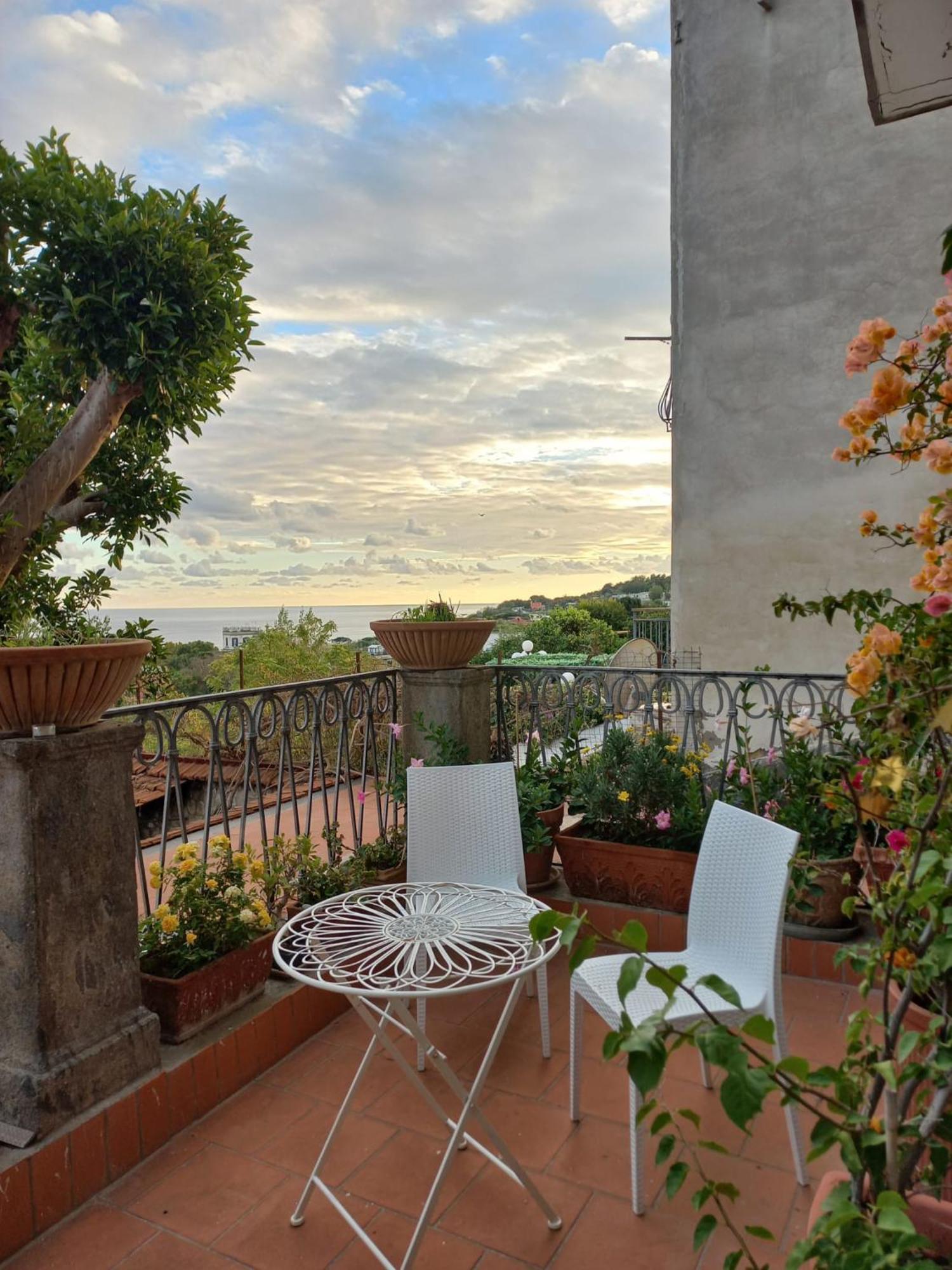 La Suite Del Giardino Napoli Esterno foto